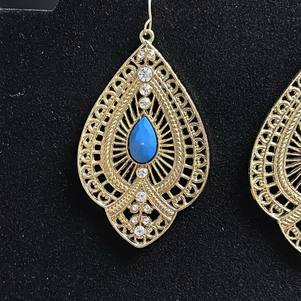 NWOT Gold and Turquoise Colored Earrings - Picture 5 of 7